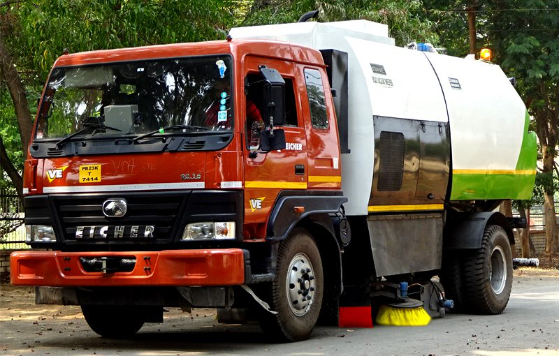 Road Sweeping Machine